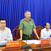 Phó Giám đốc Công an TP Cần Thơ chỉ đạo Công an xã Long Phú siết chặt kỷ cương, nâng cao hiệu quả công tác