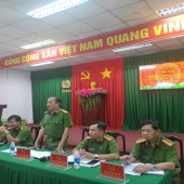 Đảng ủy, Chỉ huy Công an phường Bình Thủy đối thoại với cán bộ, chiến sĩ và Đoàn viên, hội viên năm 2026