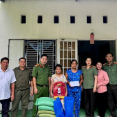 Công an phường An Bình: Thăm hỏi, chúc mừng lễ Sene Dolta năm 2026 trên địa bàn phường An Bình