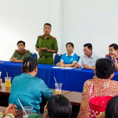 Công an phường Sóc Trăng chủ động phòng ngừa tội phạm từ cơ sở, vận động giao nộp vũ khí, công cụ hỗ trợ