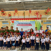 Chung tay xây dựng "Cổng trường an toàn giao thông"