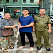 CÔNG AN PHƯỜNG VỊ THANH HỖ TRỢ TRẢ LẠI TÀI SẢN CHO NGƯỜI DÂN ĐÁNH RƠI