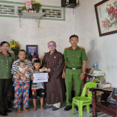 Mỗi tháng một việc làm nghĩa tình, thêm một nhịp cầu  gắn kết Công an với Nhân dân