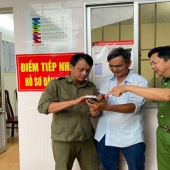 Công an xã Tân Thạnh: Đồng hành cùng người dân trong chuyển đổi số  thông qua ứng dụng VNeID