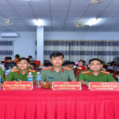 Công an phường Hưng Phú tổ chức “Đêm hội trăng rằm”  ấm áp và ý nghĩa