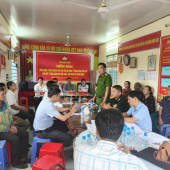Công an xã Phong Nẫm, thành phố Cần Thơ lắng nghe ý kiến Nhân dân, phát huy phương châm “Dân biết, dân bàn, dân làm, dân kiểm tra, dân giám sát, dân thụ hưởng” ngay từ cơ sở