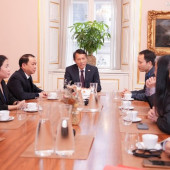 Bộ trưởng Lương Tam Quang tiếp các chuyên gia, trí thức, nhà khoa học Việt Nam đang làm việc tại Đan Mạch, Iceland và phía Nam Thuỵ Điển
