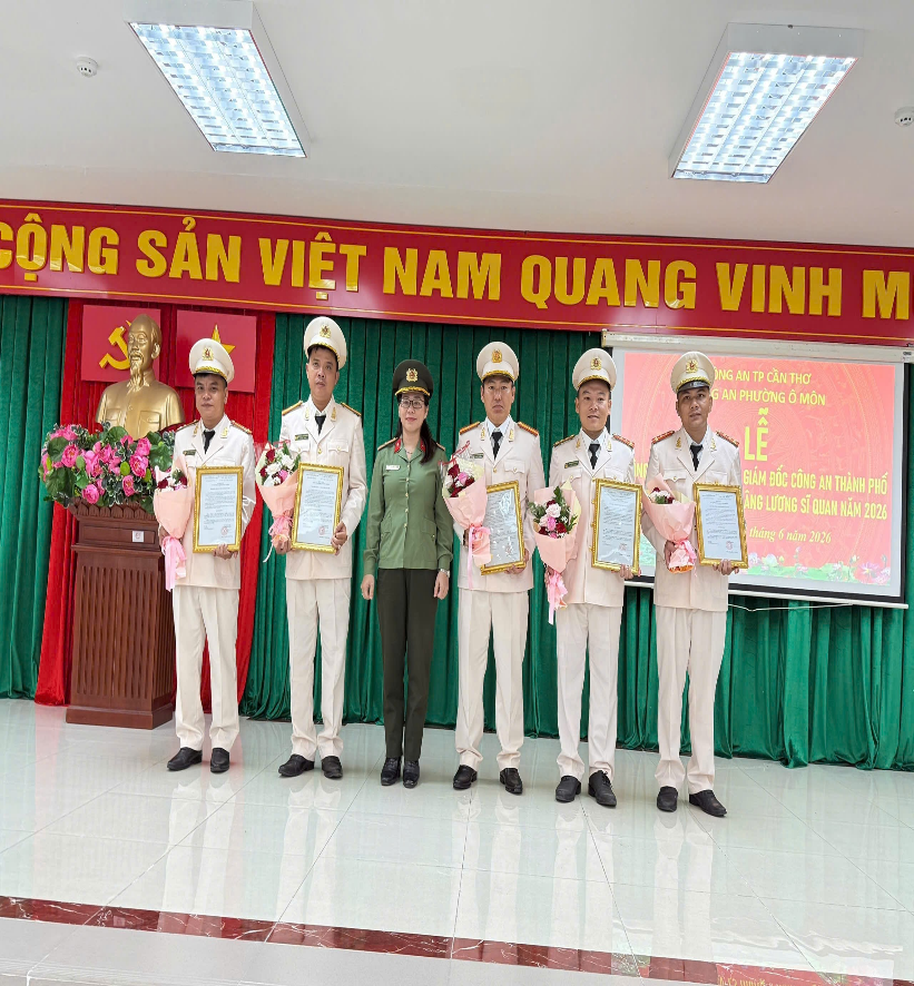 CÔNG AN PHƯỜNG Ô MÔN TỔ CHỨC LỄ CÔNG BỐ QUYẾT ĐỊNH   THĂNG CẤP BẬC HÀM, NÂNG BẬC LƯƠNG NĂM 2026