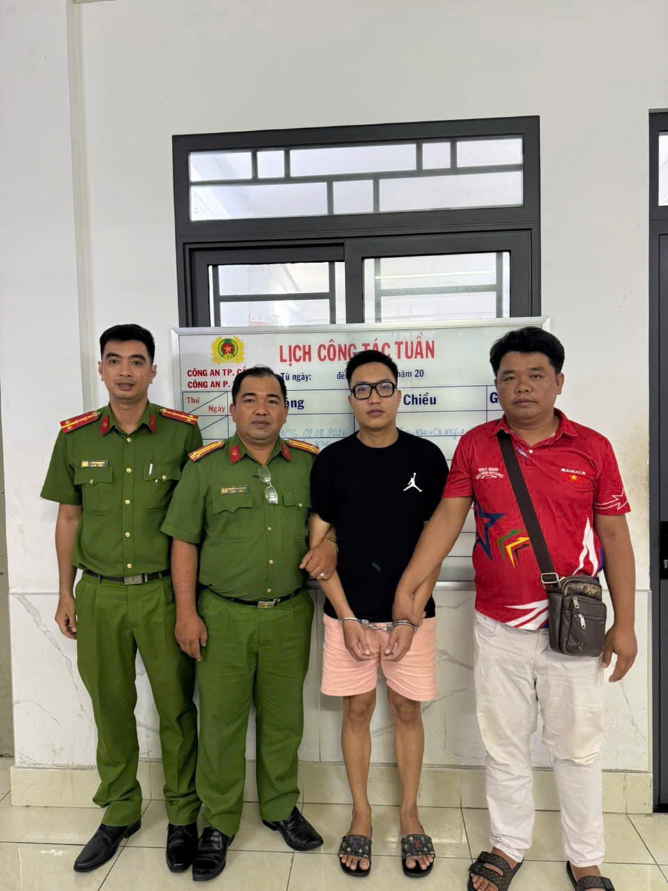 Công an phường Ninh Kiều phối hợp bắt giữ đối tượng truy nã