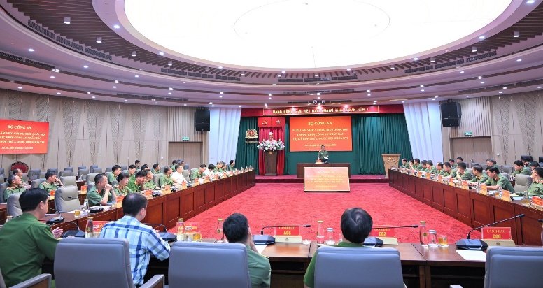 Quang cảnh buổi làm việc.