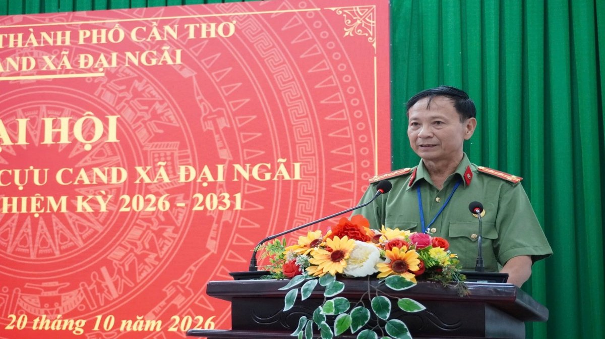Đồng chí Đại tá Phan Hữu Thúy, Phó Chủ tịch Hội Cựu CAND thành phố phát biểu chỉ đạo tại Đại hội.