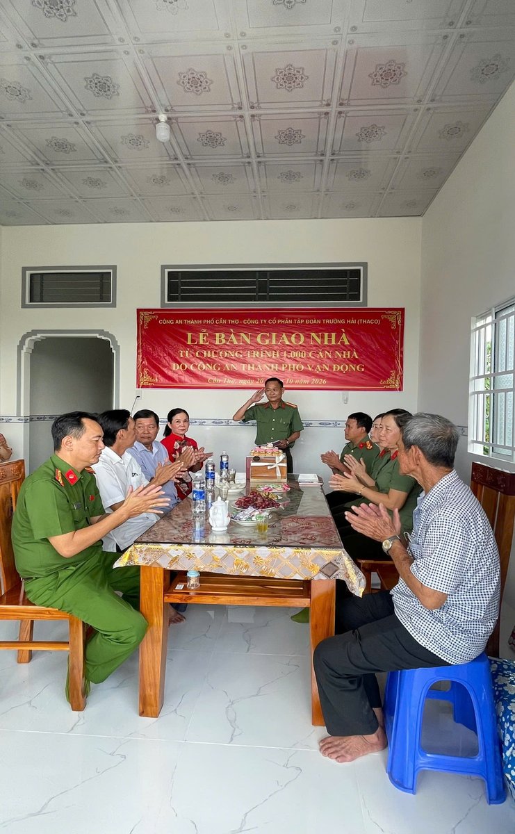 Đồng chí Thượng tá Nguyễn Thanh Dũng, Phó Trưởng phòng An ninh đối ngoại, Công an thành phố phát biểu tại buổi lễ.