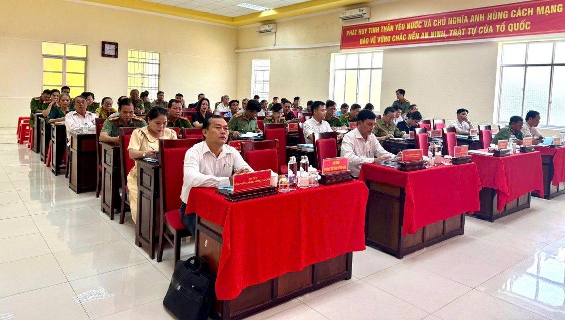 Quang cảnh hội nghị.