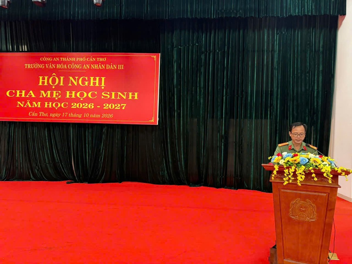 Tổ quản lý nhà ăn phát biểu tại Hội nghị