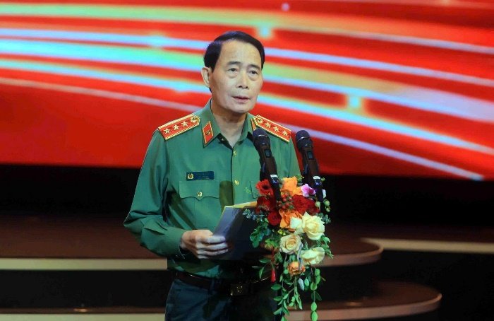 Thứ trưởng Lê Quốc Hùng phát biểu khai mạc Liên hoan.