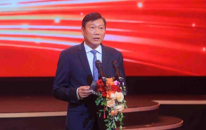 Phó Chủ tịch Ủy ban nhân dân TP Hà Nội Đỗ Anh Tuấn phát biểu chào mừng Liên hoan.