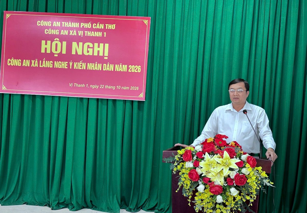 Đồng chí Lê Hồng Việt, Chủ tịch Ủy ban nhân dân xã phát biểu chỉ đạo tại Hội nghị