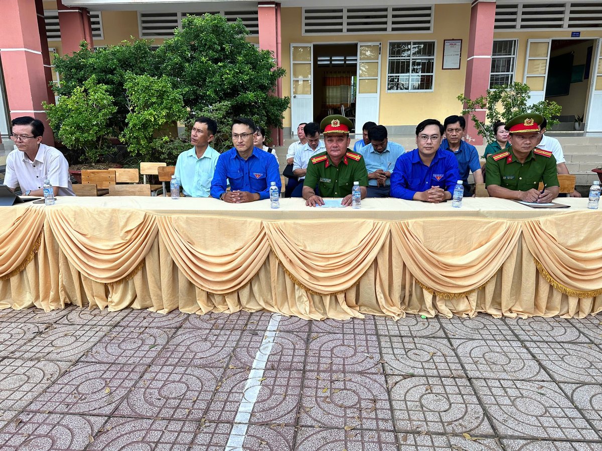 Đại biểu tham dự buổi tuyên truyền