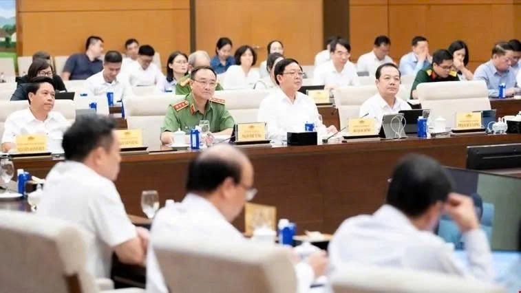 Ủy ban Thường vụ Quốc hội họp chiều 23-9, cho ý kiến về dự án Luật Xử lý vi phạm hành chính (sửa đổi). Ảnh: Quochoi.vn.