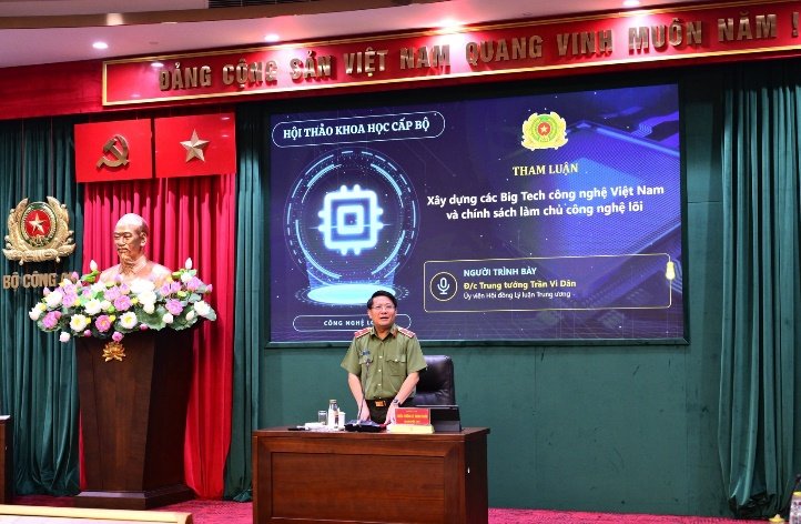 Thừa ủy quyền của lãnh đạo Bộ, Thiếu tướng, TS Lê Minh Thảo, Giám đốc Học viện Kỹ thuật và Công nghệ an ninh chủ trì Hội thảo.