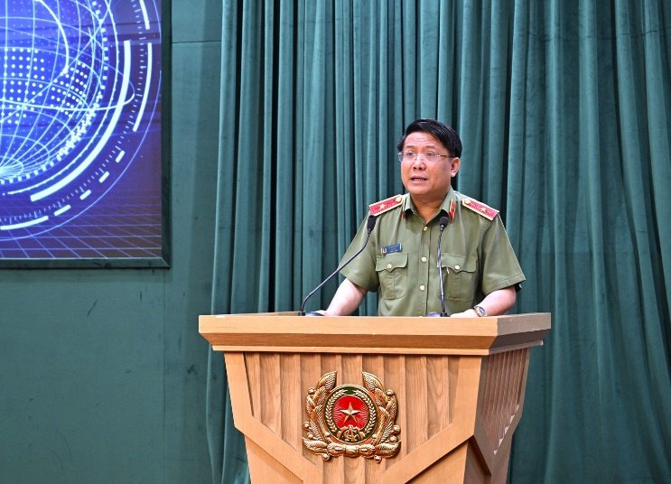 Thiếu tướng, TS Lê Minh Thảo phát biểu tổng kết Hội thảo.