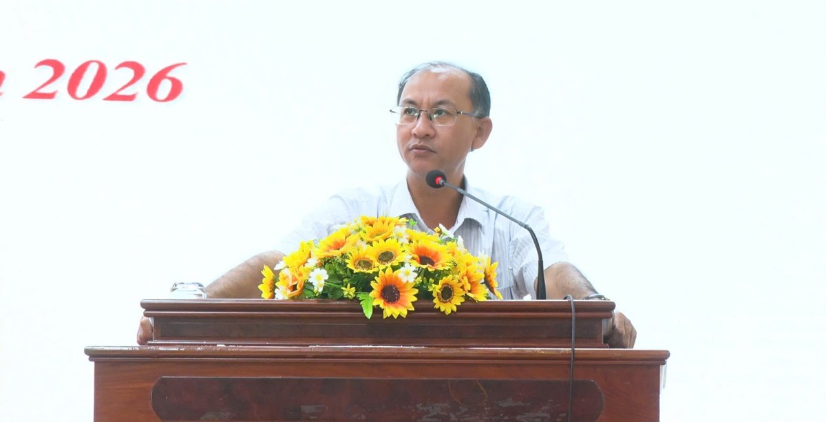 Đồng chí Nguyễn Trung Nghĩa, Bí thư Đảng ủy, Chủ tịch Hội đồng nhân dân xã Trưởng Ban Chỉ đạo phát biểu chỉ đạo tại Hội nghị.