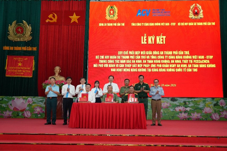 Lãnh đạo Công an thành phố Cần Thơ, Bộ Chỉ huy Quân sự thành phố và Tổng Công ty cảng hàng không Việt Nam-CTCP ký Quy chế phối hợp mới
