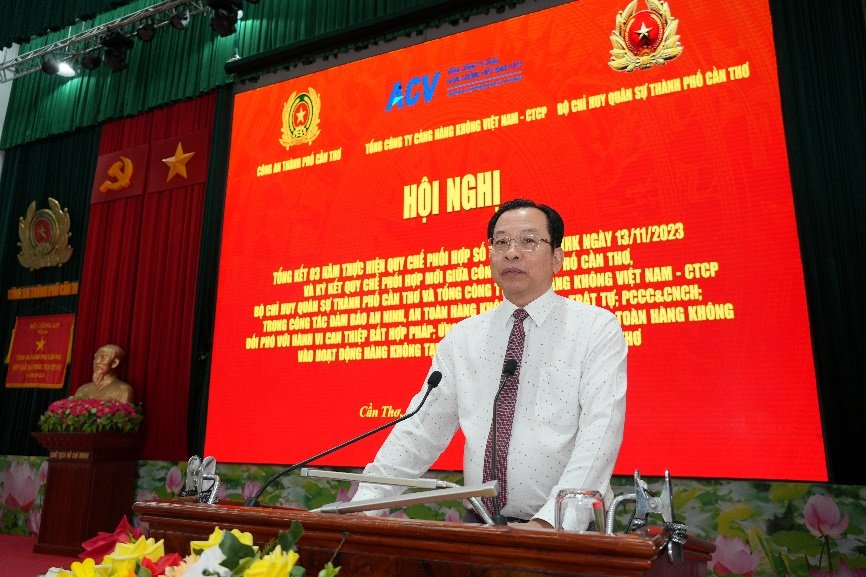 Ông Vương Quốc Nam, Phó Chủ tịch UBND thành phố Cần Thơ chỉ đạo Hội nghị