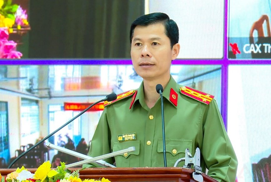 Đại tá Nguyễn Thanh Bình, Phó Giám đốc Công an thành phố Cần Thơ phát biểu chỉ đạo tại Hội nghị “Mùa hè số cùng VneID”.
